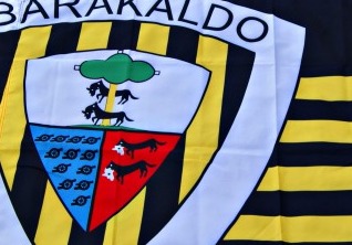 BANDERA-RAYAS-ESCUDO-600×600